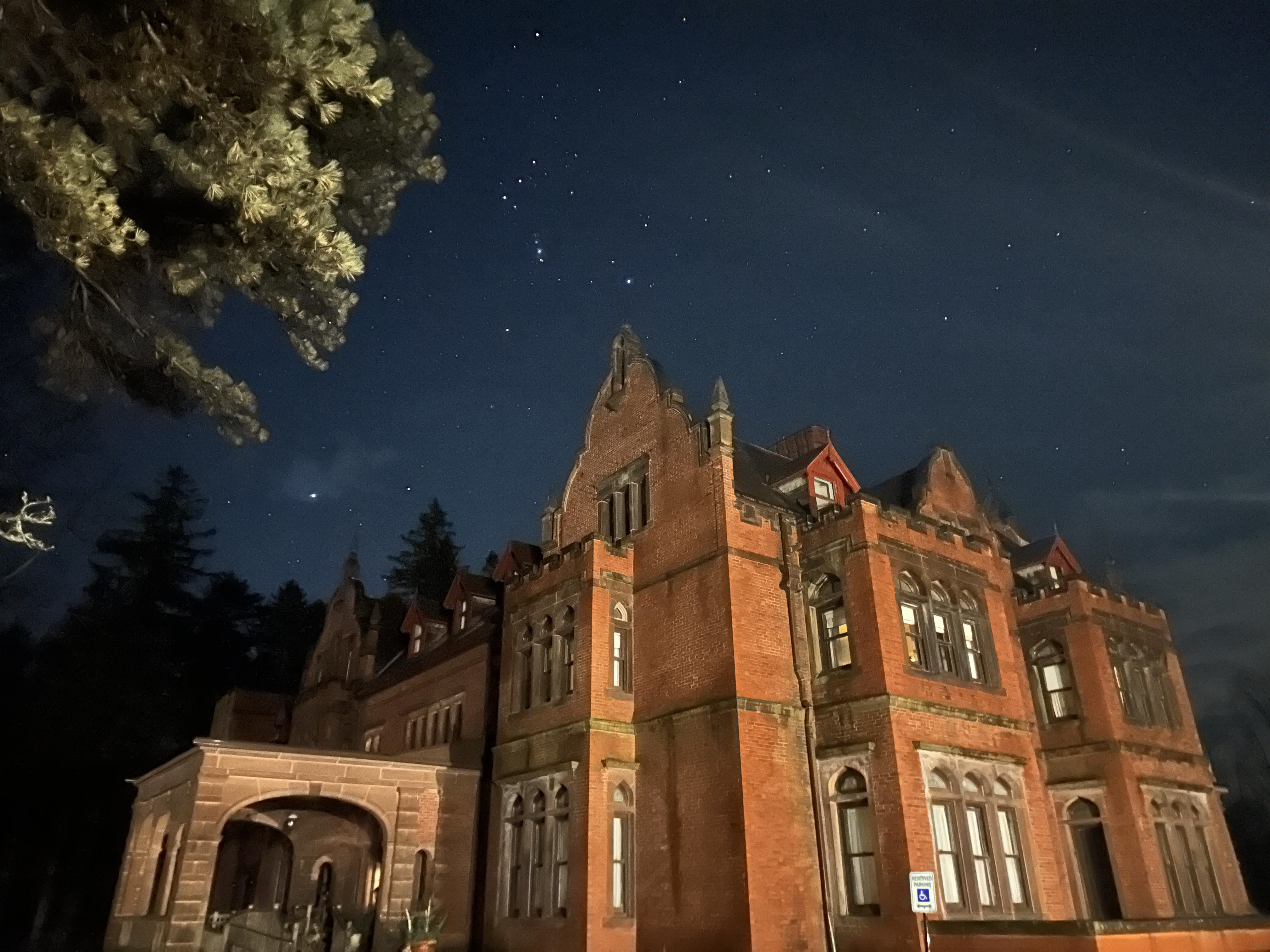 Ghost Tour with Robert Oakes | Saturday, November 15 at 7 pm